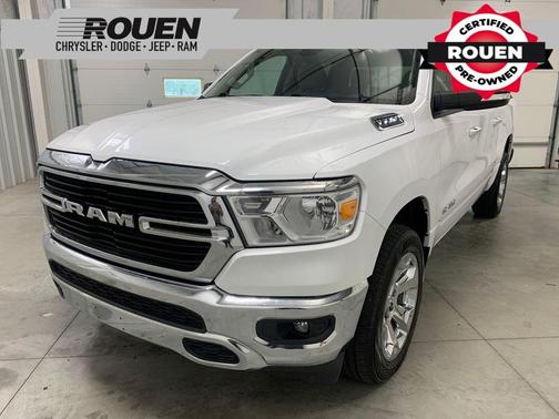 Bright White Clearcoat 2019 RAM 1500 Big Horn