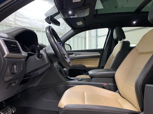 2021 Volkswagen Atlas Cross Sport 3.6L V6 SE w/Technology R-Line
