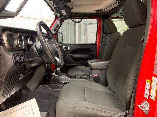 2020 Jeep Gladiator Sport