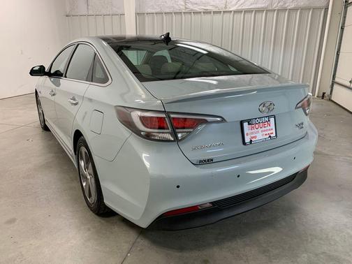 2016 Hyundai SONATA Hybrid Limited