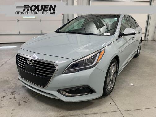 2016 Hyundai SONATA Hybrid Limited