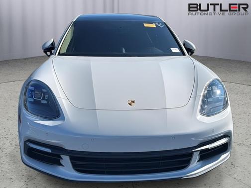 2017 Porsche Panamera 4