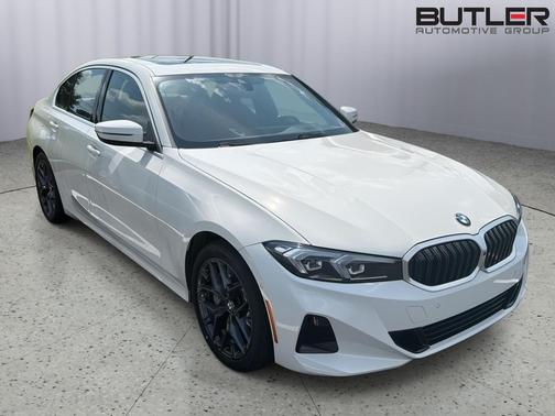 Alpine White 2025 BMW 330 330i