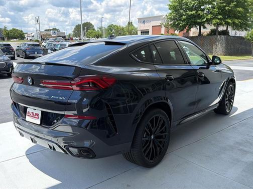 Carbon Black Metallic 2027 BMW X6 xDrive40i