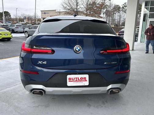 2023 BMW X4 xDrive30i