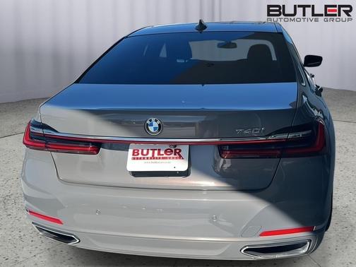 2020 BMW 740 740i