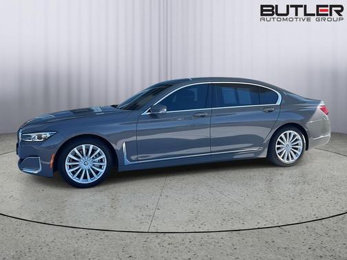 2020 BMW 740 740i