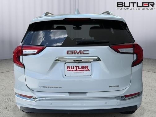 White Frost Tricoat 2024 GMC Terrain Denali