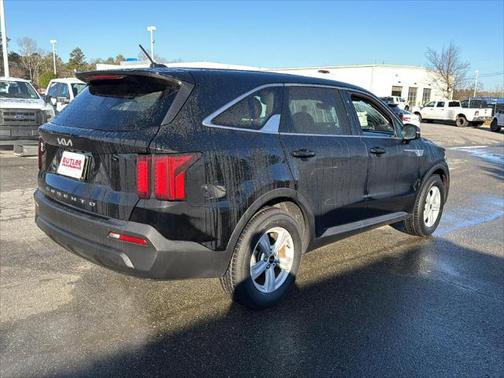 2022 Kia Sorento LX