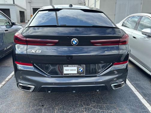 2025 BMW X6 xDrive40i