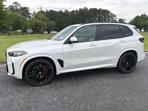 Mineral White Metallic 2026 BMW X5 sDrive40i