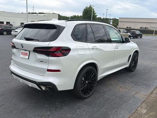 Mineral White Metallic 2026 BMW X5 sDrive40i