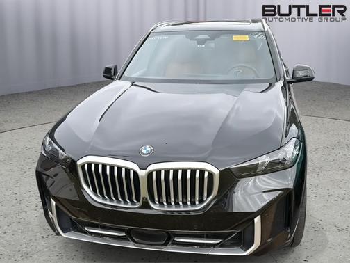 Black Sapphire Metallic 2024 BMW X5 xDrive40i