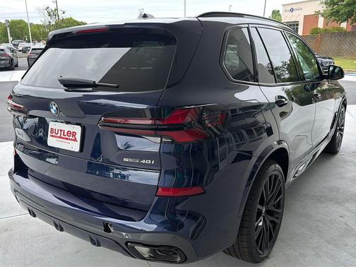Tanzanite Blue II Metallic 2026 BMW X5 sDrive40i