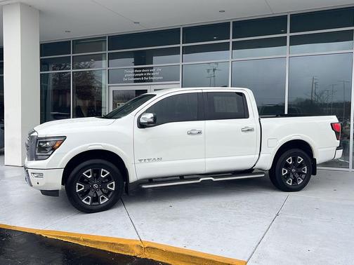 2023 Nissan Titan Platinum Reserve