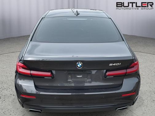 2021 BMW 540 540i