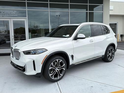 Alpine White 2026 BMW X5 xDrive40i