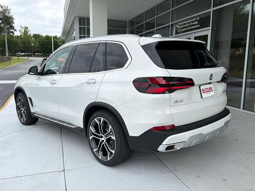 Alpine White 2026 BMW X5 xDrive40i