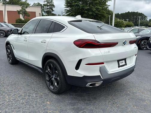 2023 BMW X6 xDrive40i