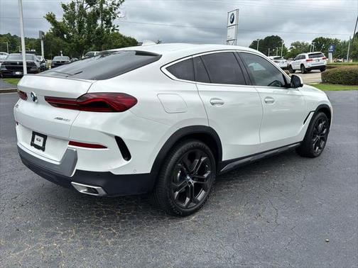 2023 BMW X6 xDrive40i