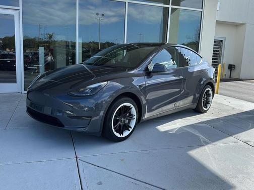 2023 Tesla Model Y Long Range Dual Motor All-Wheel Drive