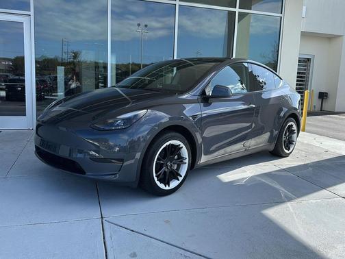 2023 Tesla Model Y Long Range Dual Motor All-Wheel Drive