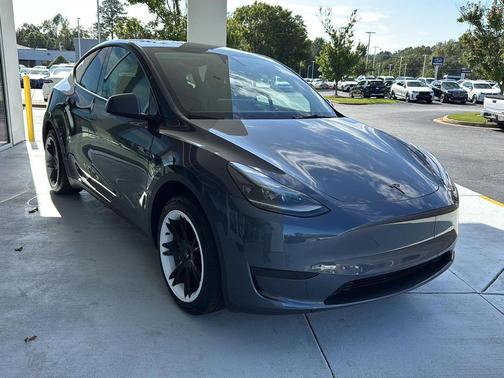 2023 Tesla Model Y Long Range Dual Motor All-Wheel Drive