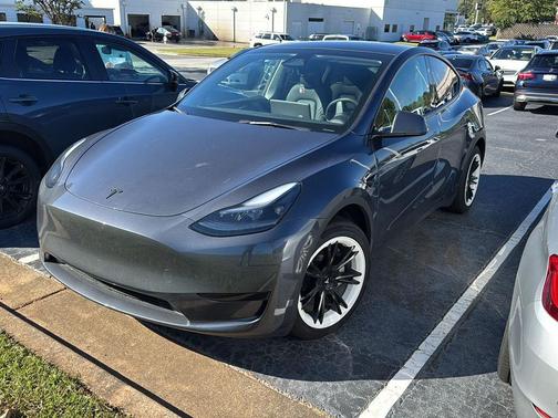 2023 Tesla Model Y Long Range Dual Motor All-Wheel Drive