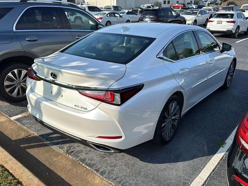 2020 Lexus ES 350 Base