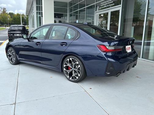 2026 BMW 330 i