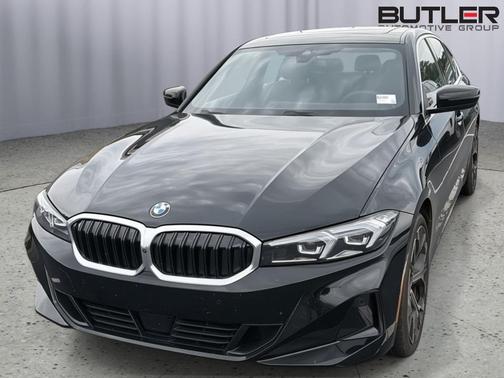 Jet Black 2025 BMW 330 330i