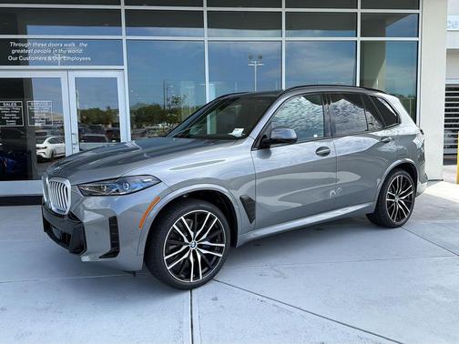 Skyscraper Grey Metallic 2026 BMW X5 xDrive40i