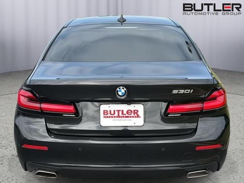 Black Sapphire Metallic 2023 BMW 530 i