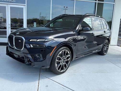2025 BMW X7 M60i