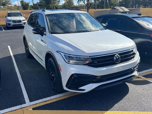 2023 Volkswagen Tiguan 2.0T SE R-Line Black