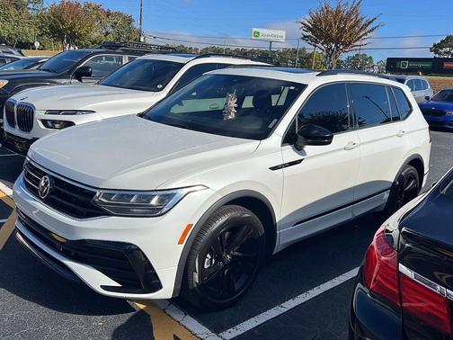 2023 Volkswagen Tiguan 2.0T SE R-Line Black