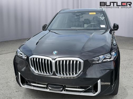 Black Sapphire Metallic 2024 BMW X5 sDrive40i