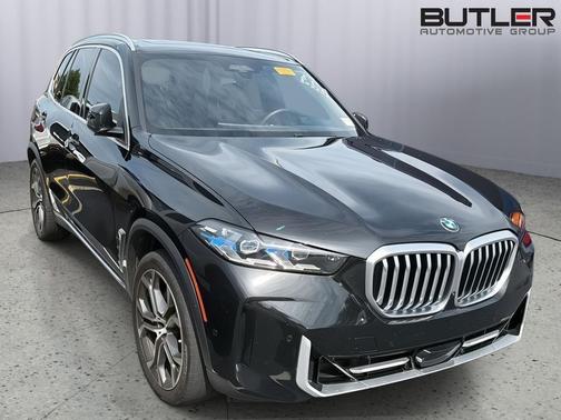 Black Sapphire Metallic 2024 BMW X5 sDrive40i