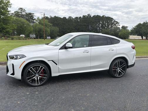 Mineral White Metallic 2027 BMW X6 xDrive40i