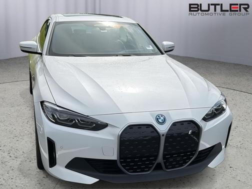 Mineral White Metallic 2024 BMW i4 Gran Coupe eDrive40