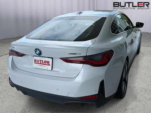 Mineral White Metallic 2024 BMW i4 Gran Coupe eDrive40