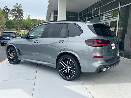 Skyscraper Grey Metallic 2026 BMW X5 xDrive40i