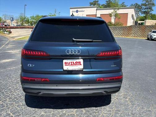 2023 Audi Q7 45 Premium Plus