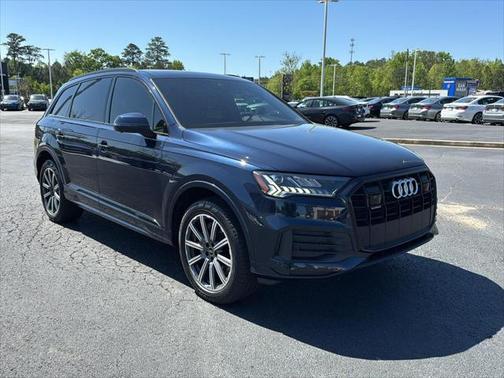 2023 Audi Q7 45 Premium Plus