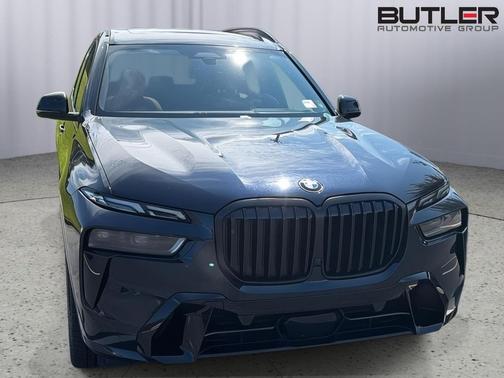 Carbon Black Metallic 2024 BMW X7 xDrive40i
