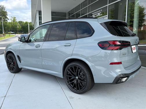 Brooklyn Grey Metallic 2026 BMW X5 xDrive40i