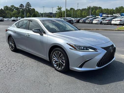 2025 Lexus ES 300h Luxury