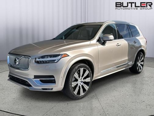 2024 Volvo XC90 B6 Plus Bright Theme 7-Seater