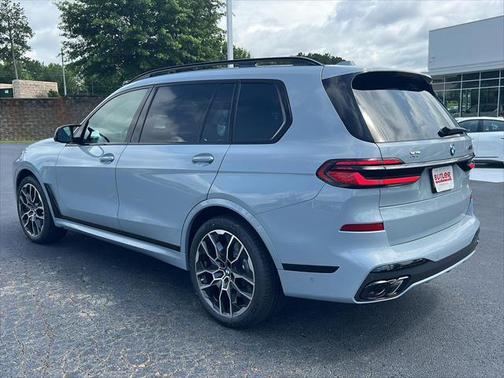 2026 BMW X7 M60i
