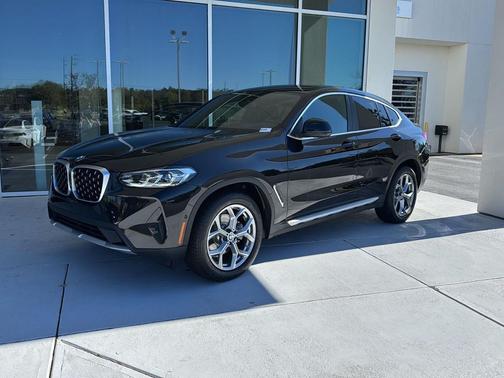 2025 BMW X4 xDrive30i